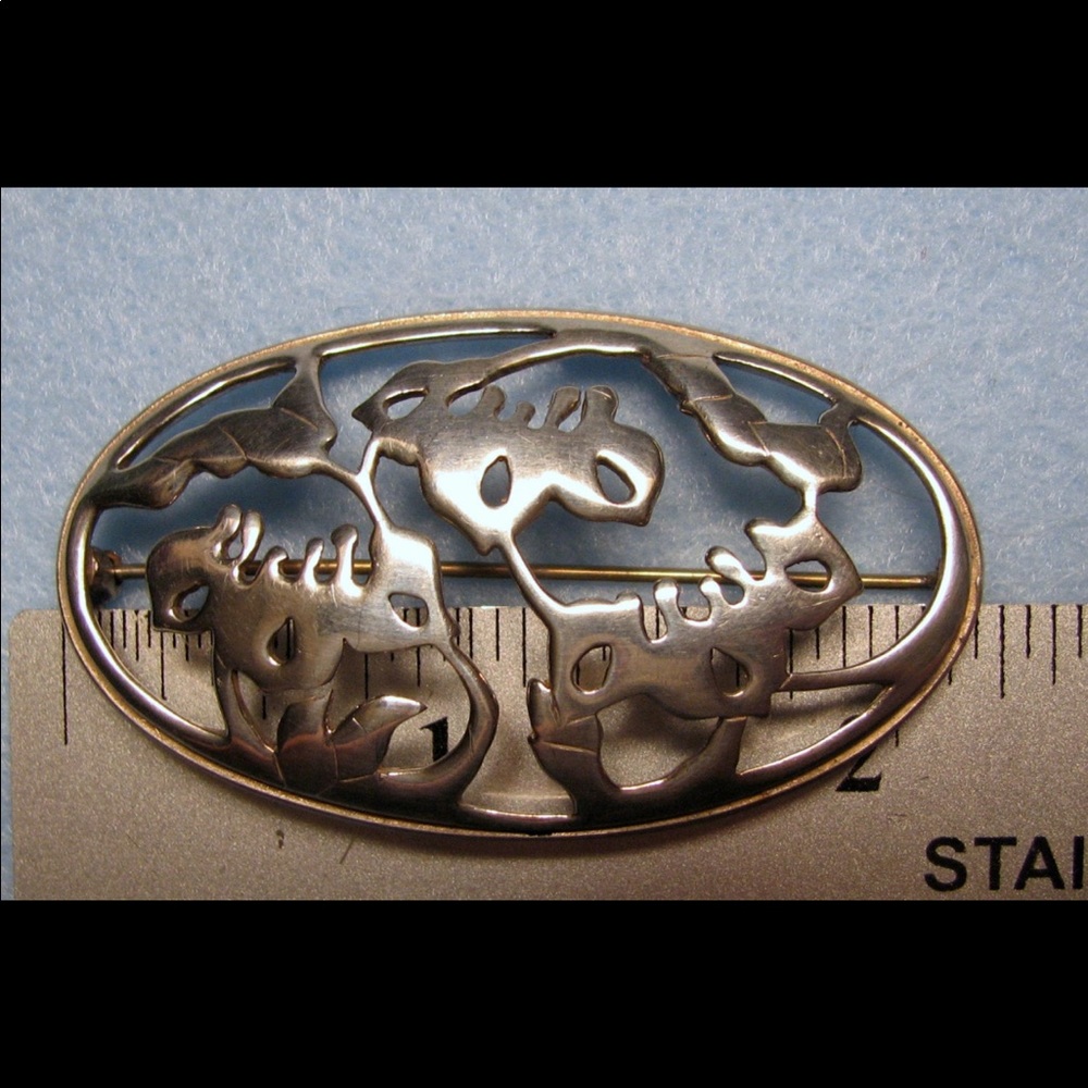 Vintage sterling LONDON stylized flower brooch - Picture 4 of 4